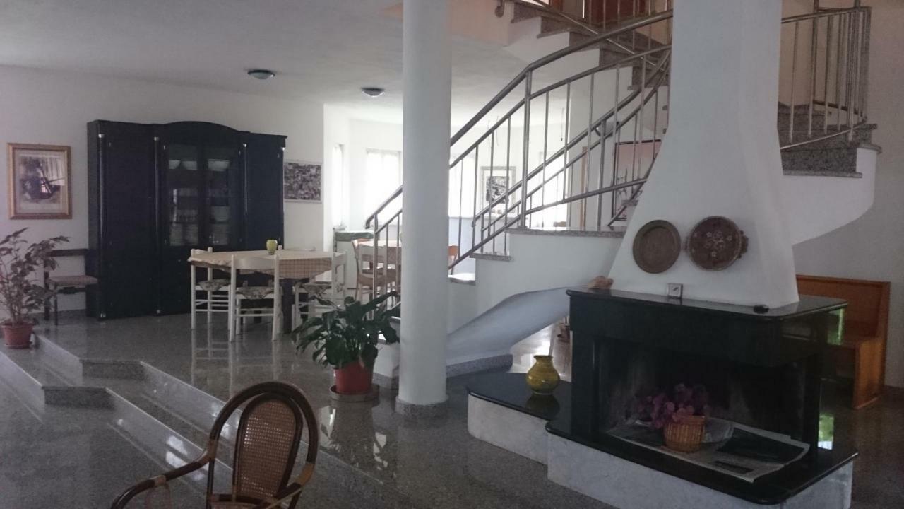 لاميزيا تيرمي B&B Pineta Mare المظهر الخارجي الصورة