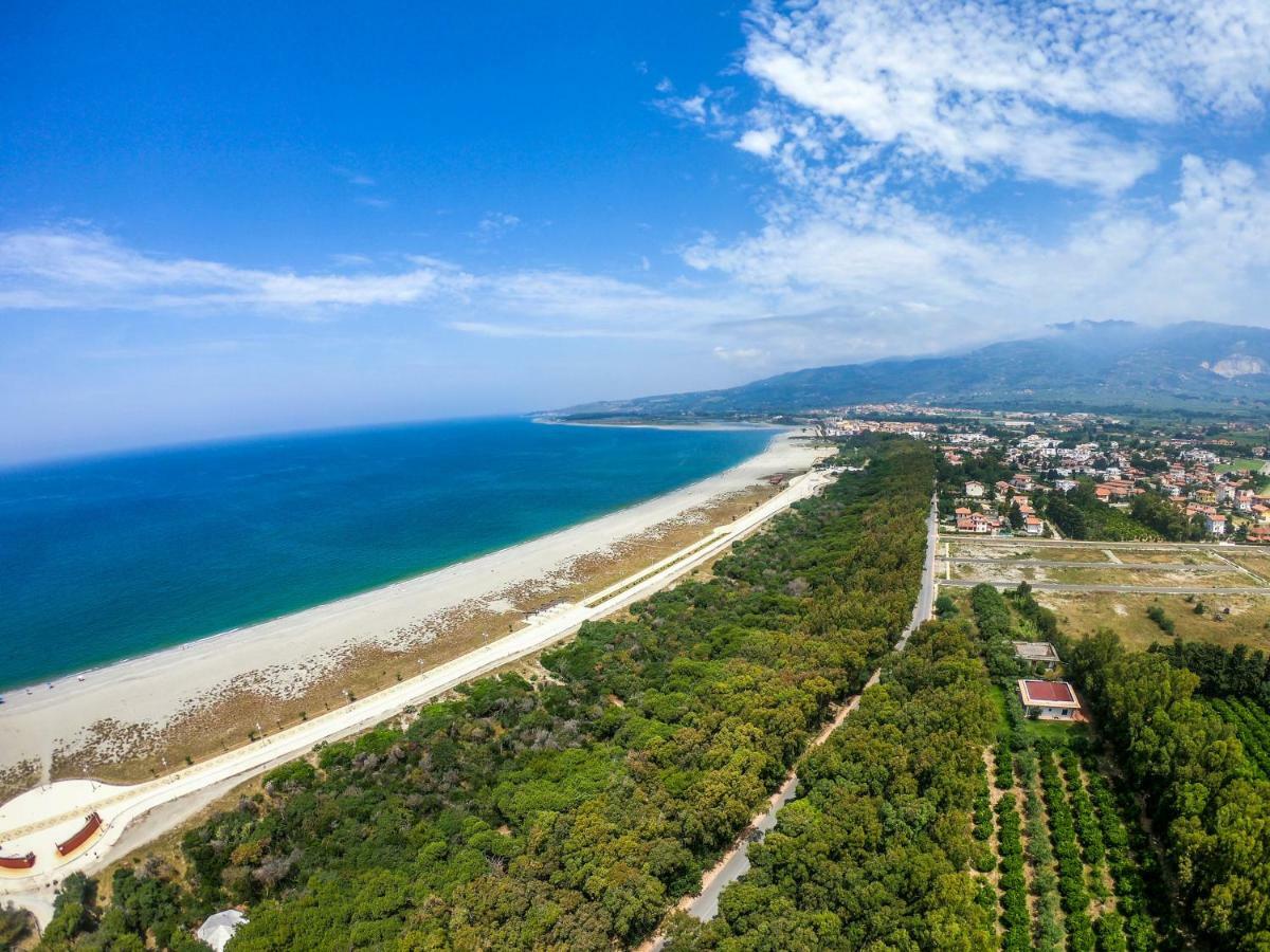 لاميزيا تيرمي B&B Pineta Mare المظهر الخارجي الصورة