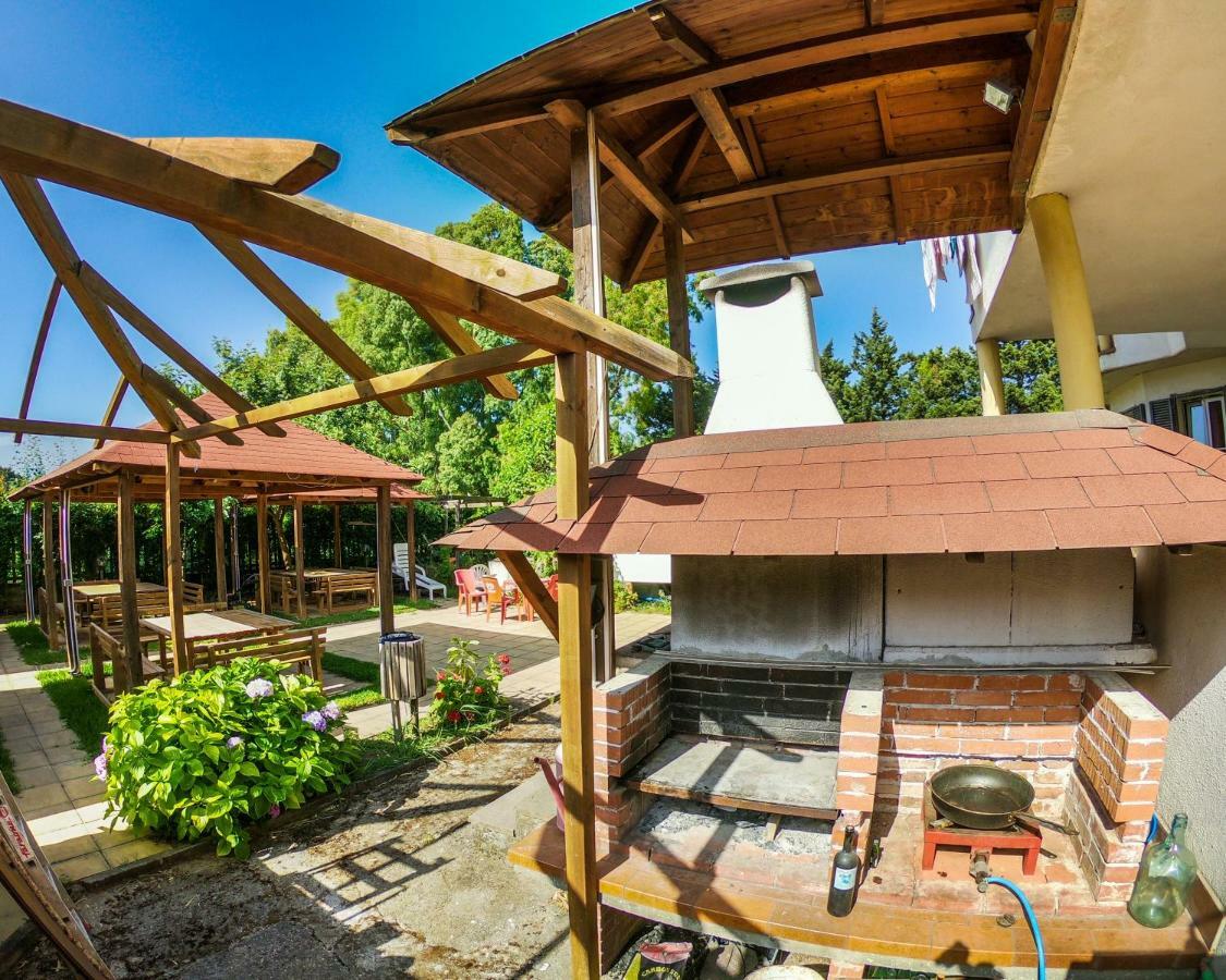 لاميزيا تيرمي B&B Pineta Mare المظهر الخارجي الصورة